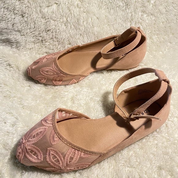 TORRID CROCHET DORSAY FLAT (WIDE WIDTH) Size - Picture 4 of 12